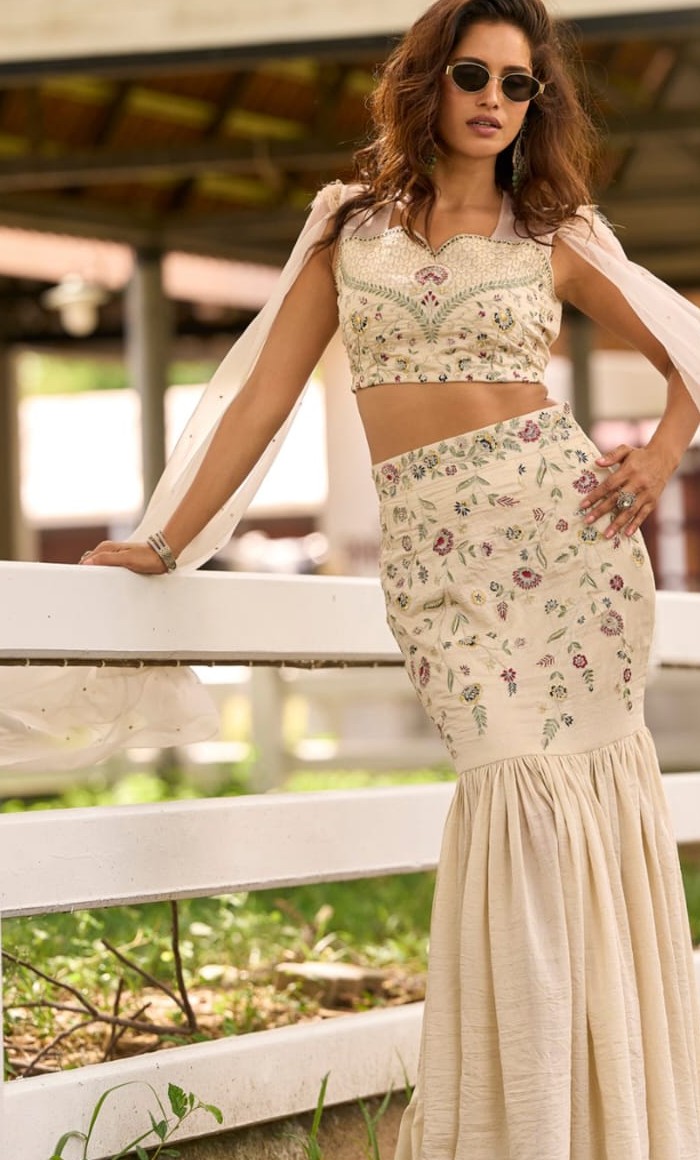 Ivory fusion style occasion set