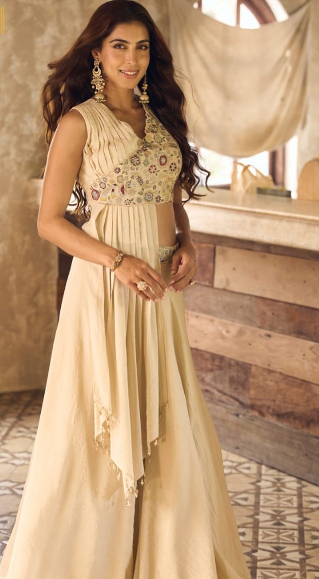 Ivory fusion occasion set